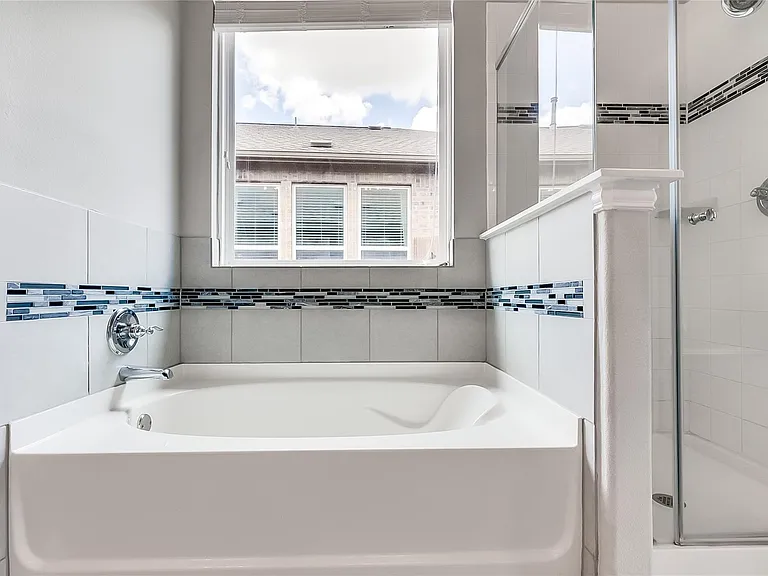 505 Palmilla St — Photo 20