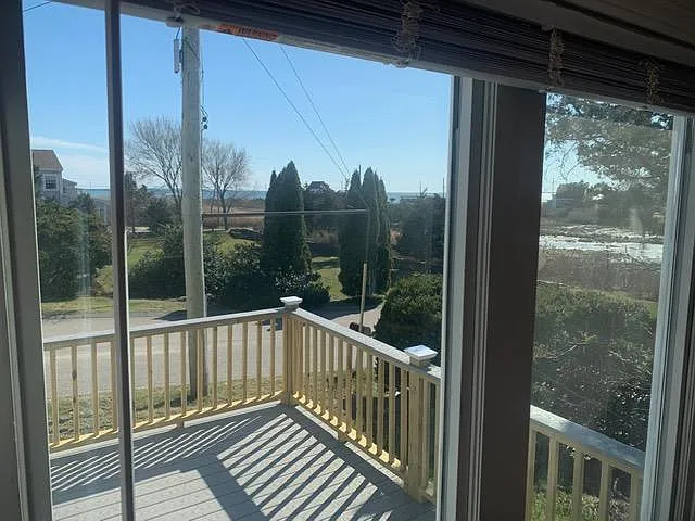 48 Winona Ave — Photo 15