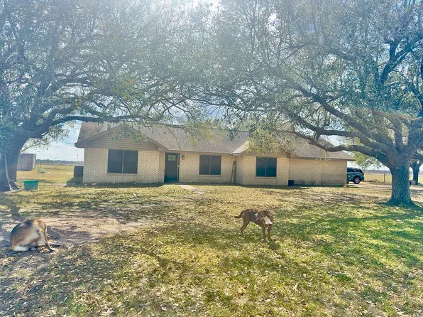 1470 Kemper City Rd S, Victoria, TX 77905