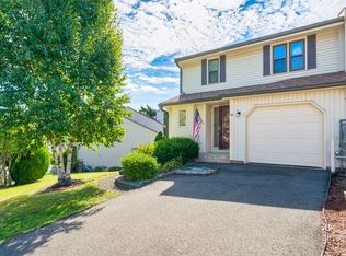 43 Tinsmith Xing UNIT 43, Wethersfield, CT 06109