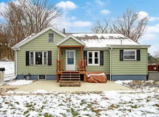 557 Oak Hill Rd, Wooster, OH 44691