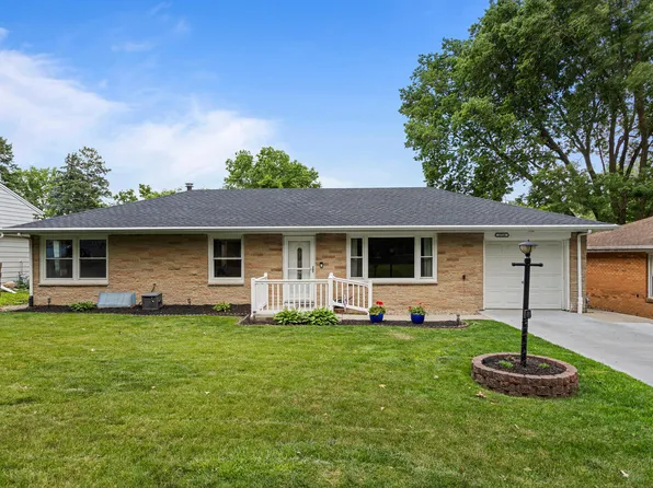 1716 Park Haven Dr, Champaign, IL 61820