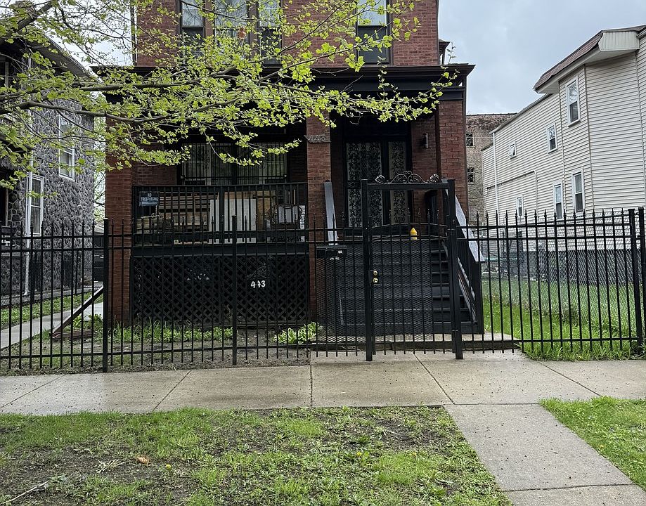 1st image of 443 W 61st Pl