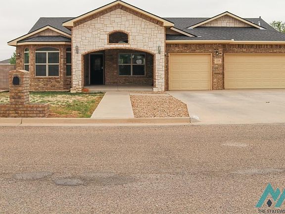 3rd image of 1236 Oakwood Cir