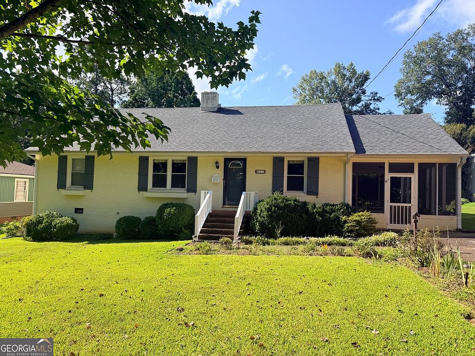 1st image of 212 Sylvan Ln