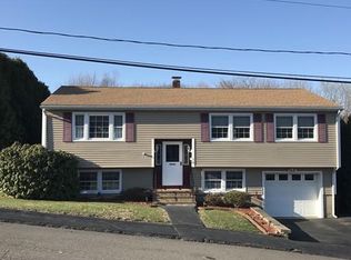 10 Dundee St, Salem, MA 01970