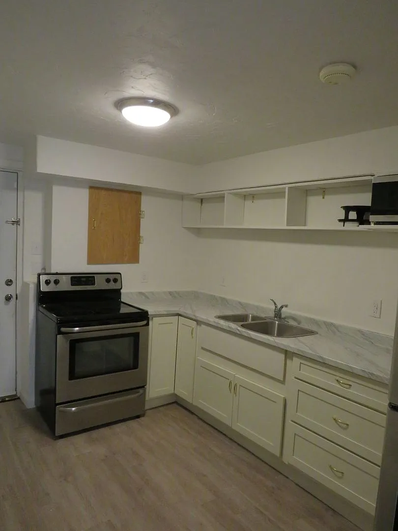 317 Jackson Street — Photo 2