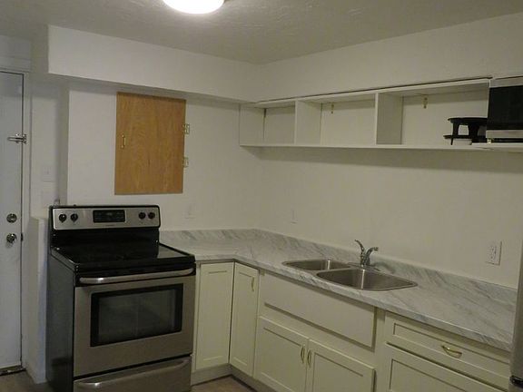 2nd image of 317 Jackson St