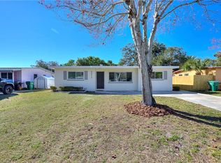 9072 94th St, Seminole, FL 33777