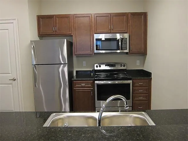 2725 Independence St #303 — Photo 7