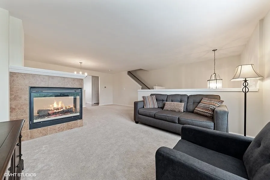 3 bed, 2.5 bath, 1980 sqft, $3,095 — Photo 4