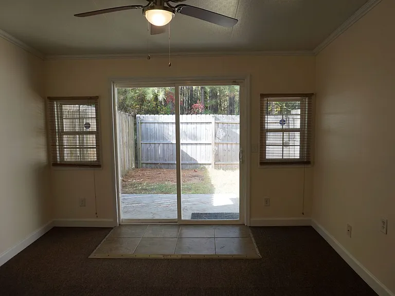 109 Spring Meadow Cir — Photo 14