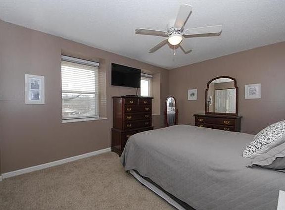 5th image of 408 Colony Woods Dr