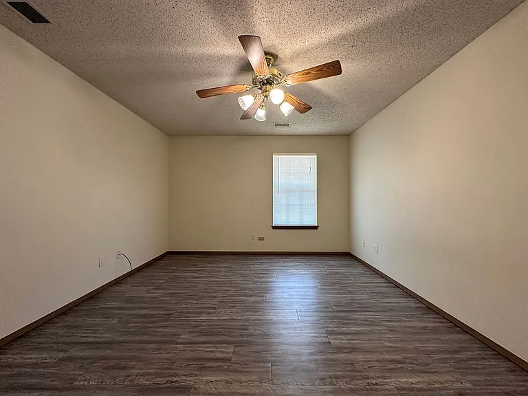 1060B Farley Cir — Photo 8