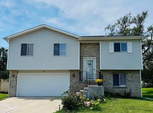 401 NW 16th St, Lincoln, NE 68528