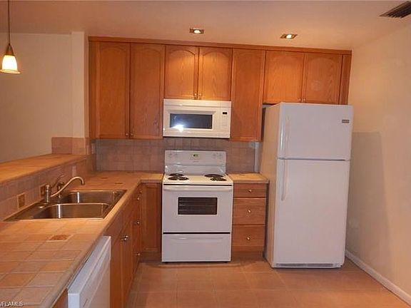 3rd image of 4508 Santa Barbara Blvd APT 101