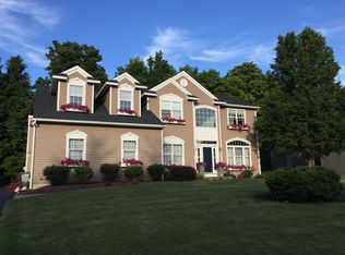 6043 Lisi Gardens Dr, North Syracuse, NY 13212