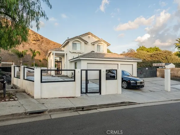 28491 Nicholas Cir, Santa Clarita, CA 91350