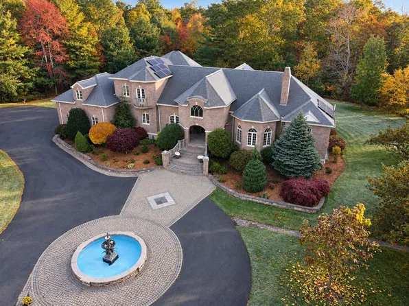 2900 Amaral Way, Dighton, MA 02715