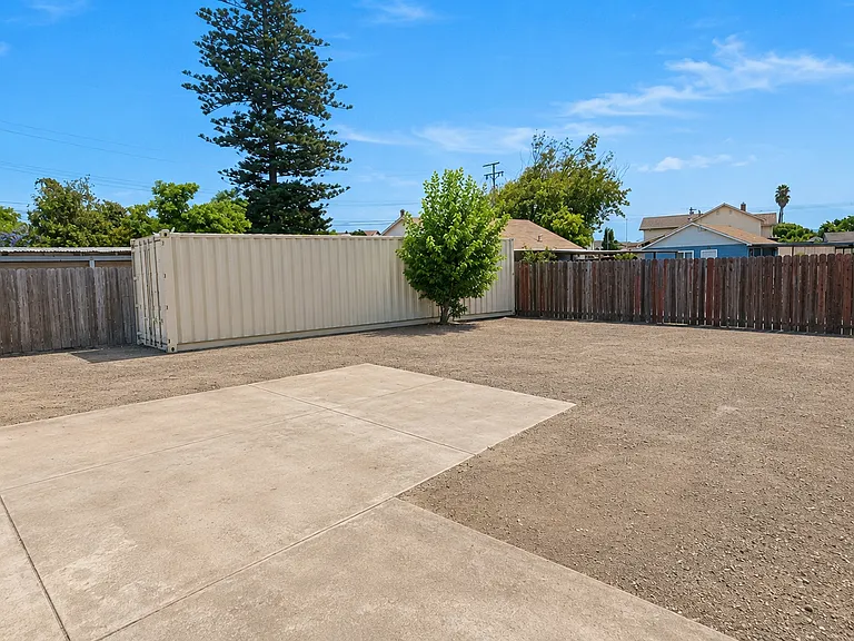 24488 Mohr Dr — Photo 38