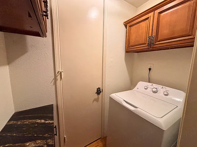 7709 Broadway #323 — Photo 5
