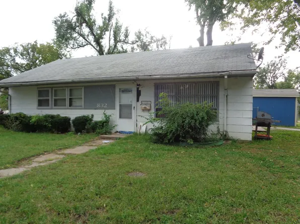 832 Cleary Ave, Junction City, KS 66441
