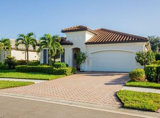 1987 Mustique St, Naples, FL 34120