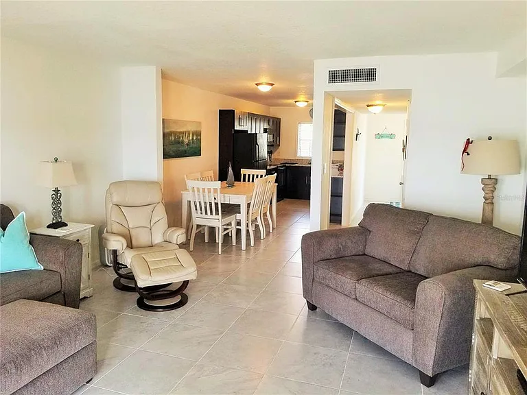 169 Pompano Dr SE — Photo 6