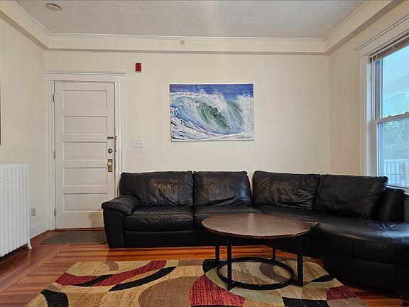 3rd image of 138 Rindge Ave #2