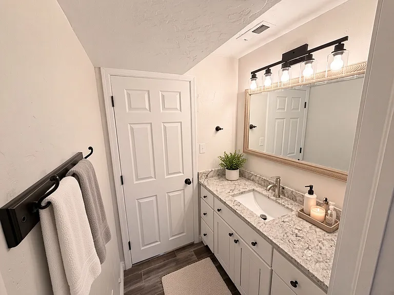 1651 S 3450 E — Photo 15