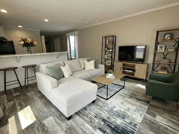 22 John St #137, Keansburg, NJ 07734