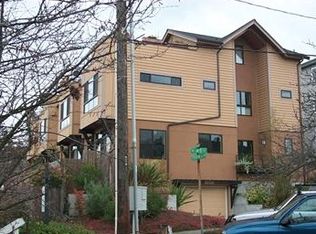 212 N 45th St, Seattle, WA 98103