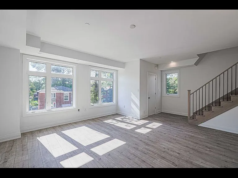 28 Marina Ave #23 — Photo 7