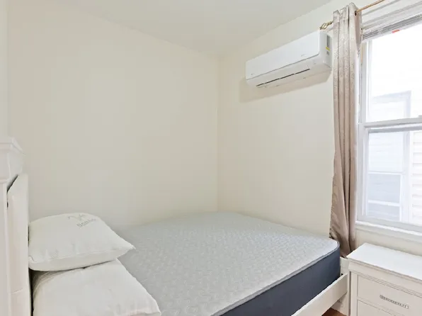 9 West 15th Street image 1 of 12