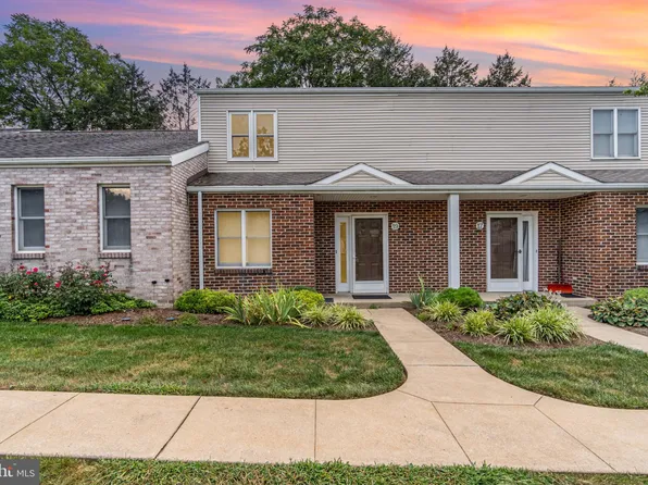 19 Woodland Est, Lebanon, PA 17042