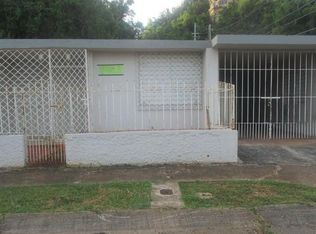 31 Calle Dalia, Manati, PR 00674