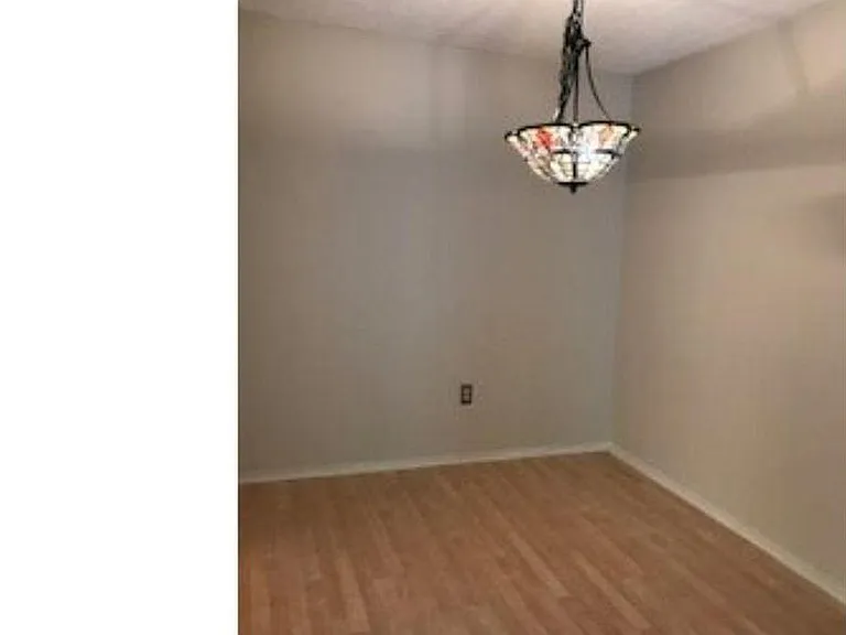 32 Scherer Ct — Photo 2