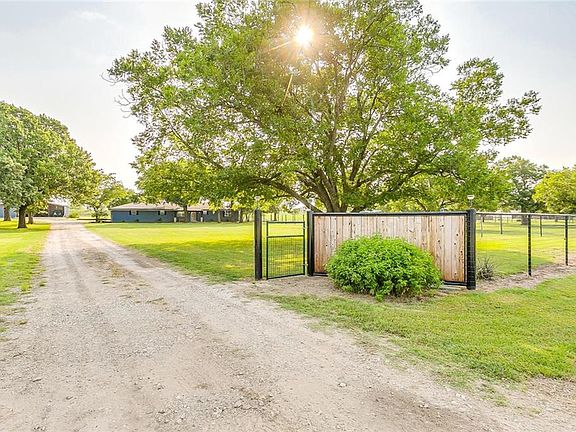 2nd image of 3845 County Road 415