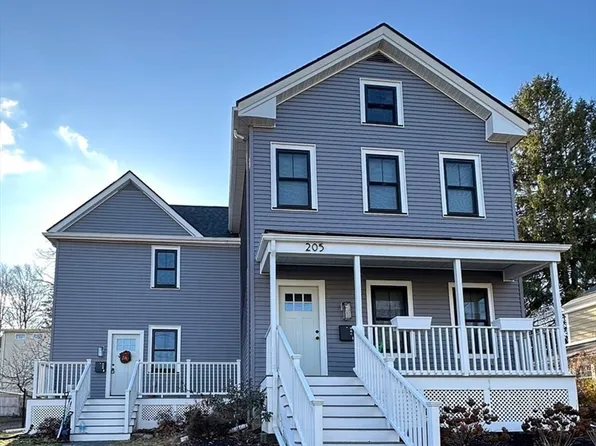 205 Park St Floor 2, West Roxbury, MA 02132