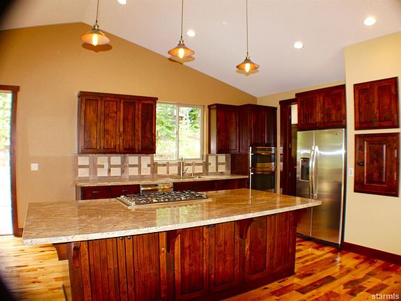 4th image of 1327 Boren Way