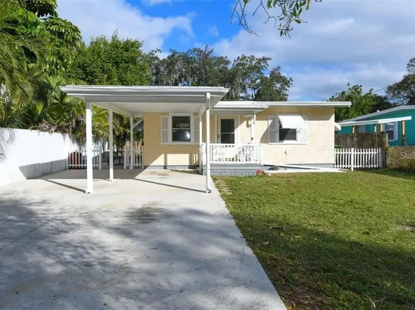 2245 Novus St, Sarasota, FL 34237