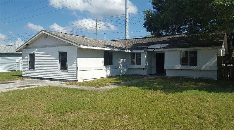 1st image of 202 Mineola Cir