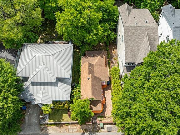3rd image of 1068 Snyder St NW