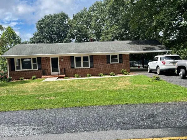 234 Susan Dr, Collinsville, VA 24078
