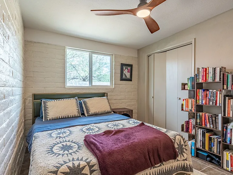 1661 N Catalina Ave — Photo 7