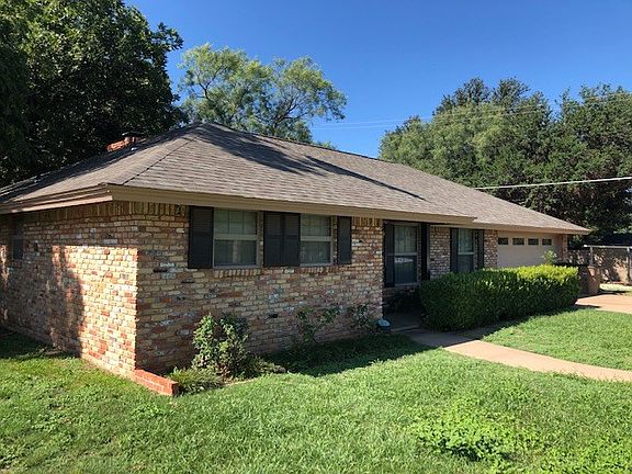 2nd image of 2753 Shamrock Dr