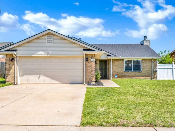 4113 SW Parkridge Blvd, Lawton, OK 73505