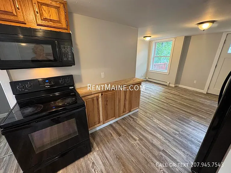 97 Grove St #2 — Photo 2