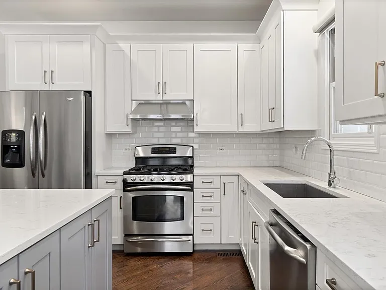 1310 W Fletcher St #1E — Photo 10