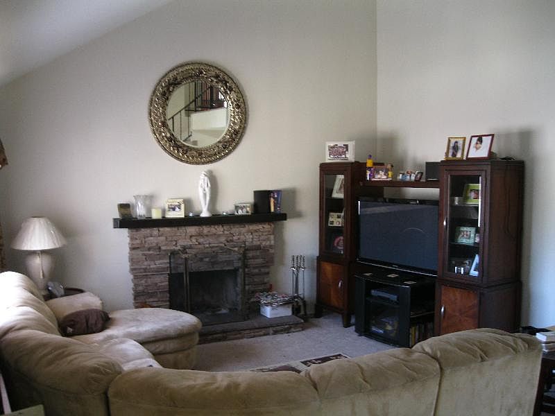 2nd image of 332 Towns Ct